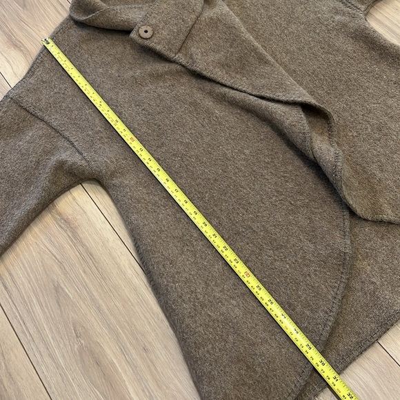 Peruvian Alpaca and Wool Blend Short Cocoon Coat with Pockets - Picture 5 of 9